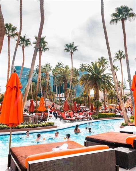 mgm lazy river hours